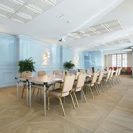 Hotel Du Cheval Blanc - Paris Marne La Vallee Disneyland Paris Екстериор снимка