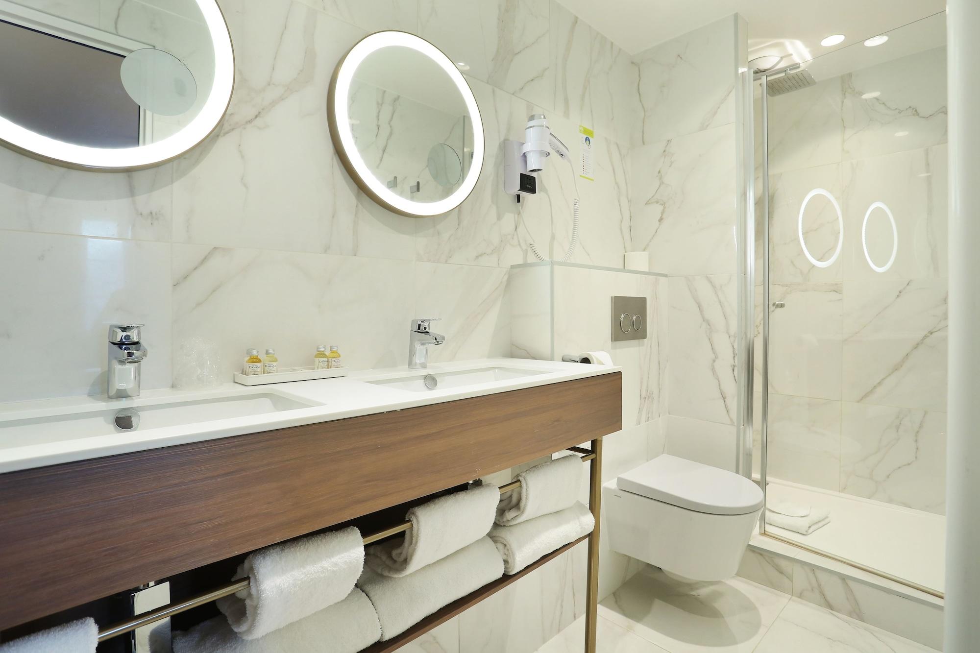 Hotel Du Cheval Blanc - Paris Marne La Vallee Disneyland Paris Екстериор снимка