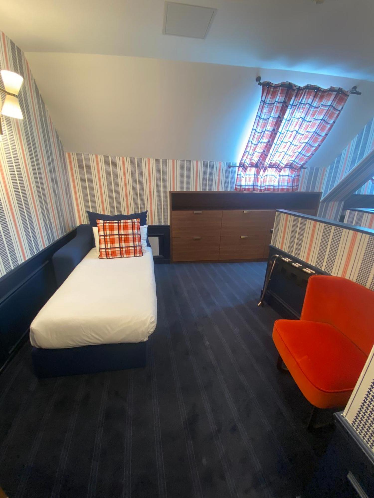 Hotel Du Cheval Blanc - Paris Marne La Vallee Disneyland Paris Стая снимка