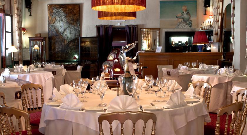 Hotel Du Cheval Blanc - Paris Marne La Vallee Disneyland Paris Екстериор снимка