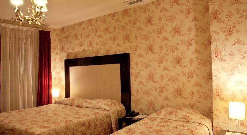 Hotel Du Cheval Blanc - Paris Marne La Vallee Disneyland Paris Екстериор снимка